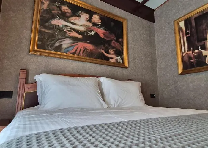 Kevin's 101 - Tirane, Albania * Tirana